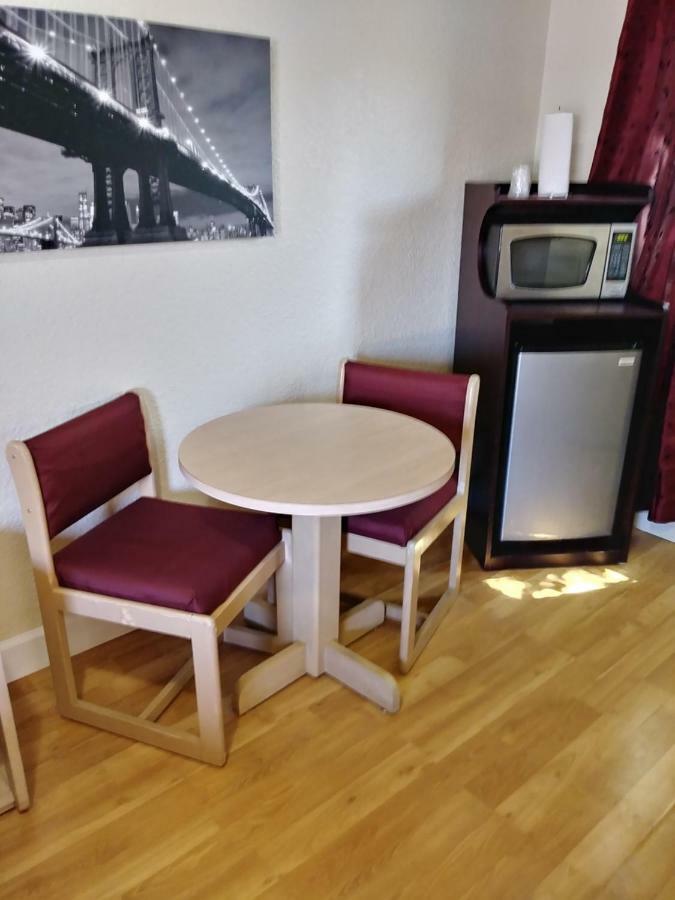Fir Grove Motel Reedsport Exteriör bild